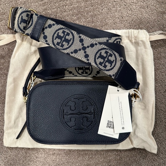 Tory Burch Handbags - Tory Burch Navy Crossbody Bag